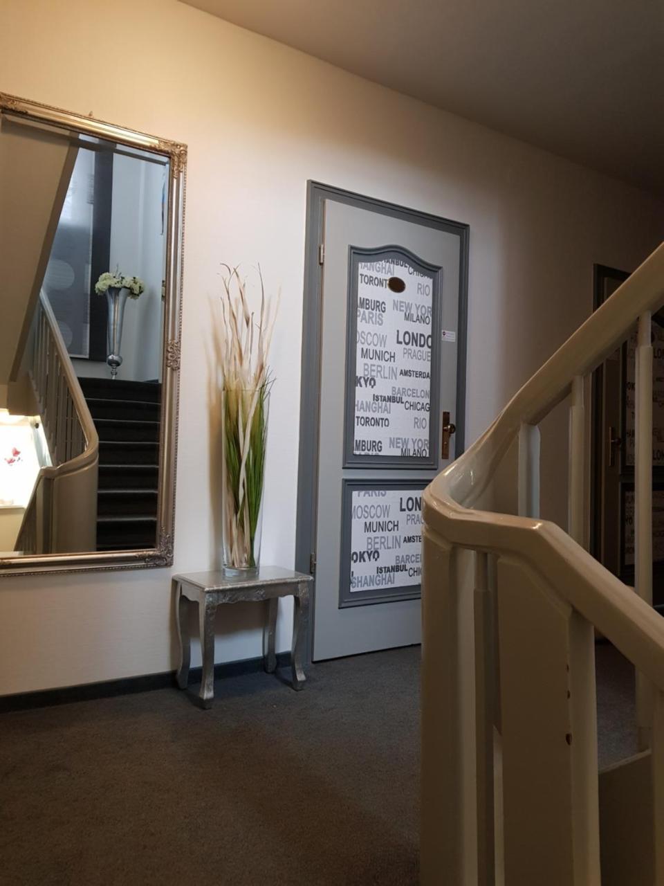 Parkhotel Und Boardingzimmer