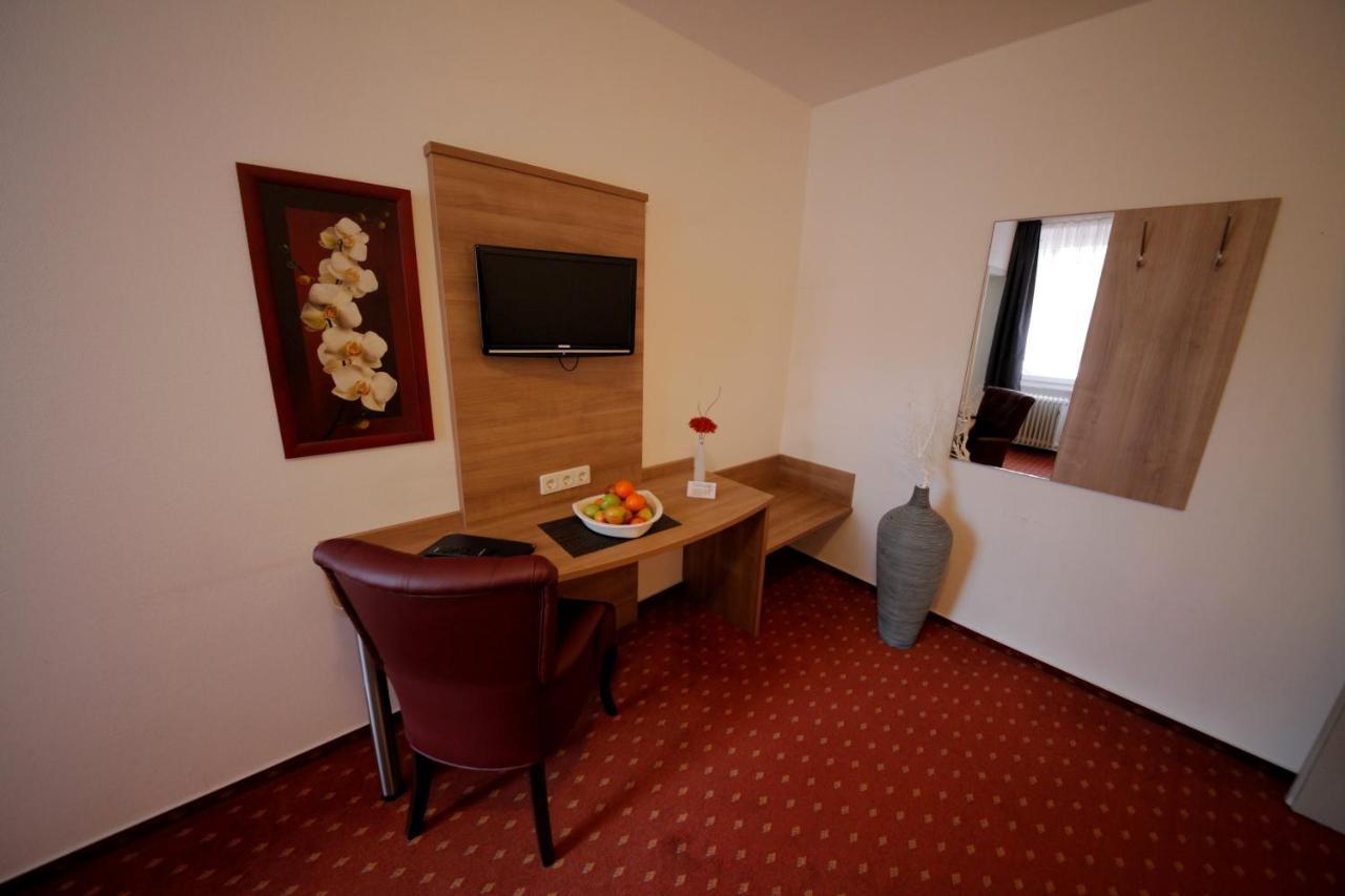 Parkhotel Und Boardingzimmer Hotel